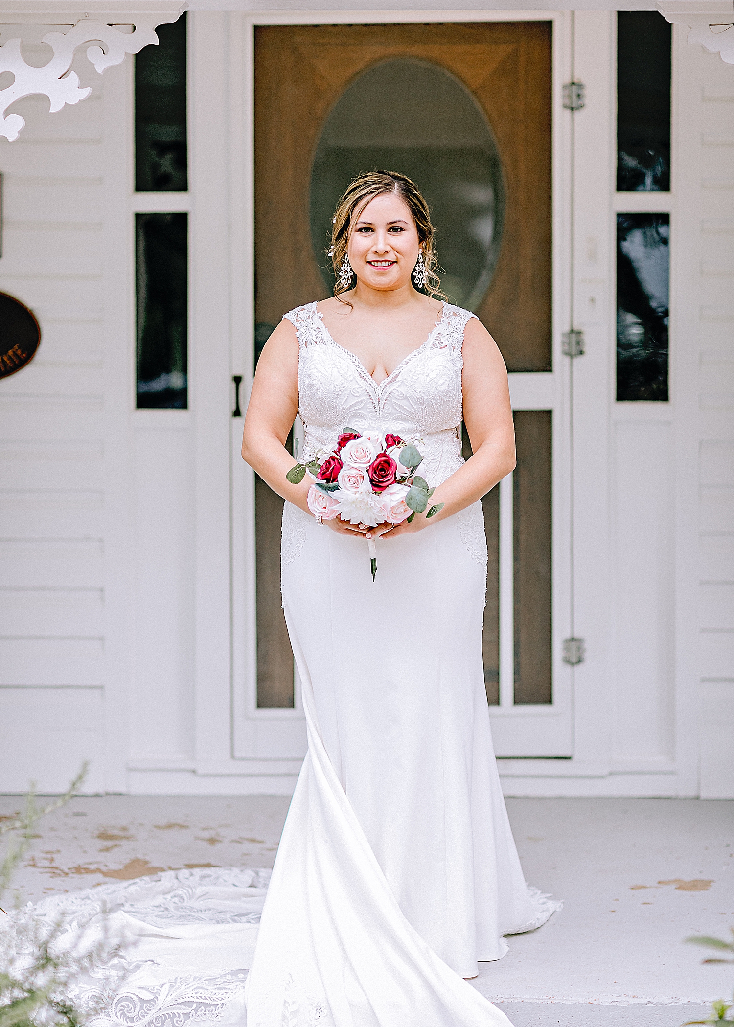 Carly-Barton-Photography-Gruene-Estate-Wedding-Photographer-New-Braunfels-Texas-Bridal-Session_0017.jpg