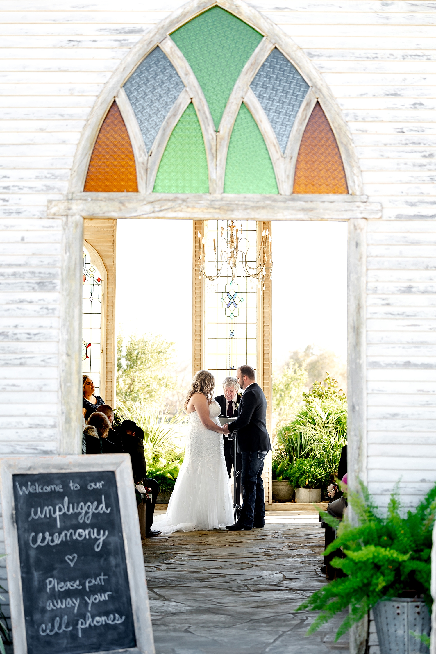 Gruene-Estate-Wedding-New-Braunfels-Hill-Country-Texas-Carly-Barton-Photography_0030.jpg